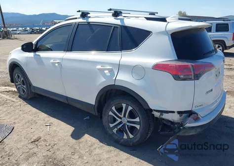 2017 Toyota Rav4 Le z USA, uszkodzony, nr VIN JTMZFREV8HJ702927